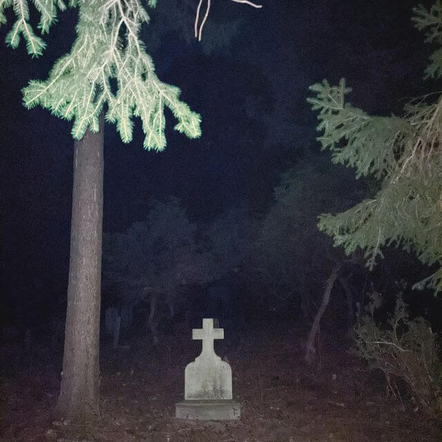 Spooky Grave